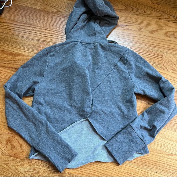 Gymshark cropped petal back gray hoodie size small - Picture 2 of 5